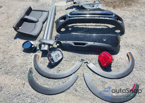 2018 Mini Hardtop Cooper/Oxford Edition from USA, damaged, VIN WMWXP5C53J2G64085